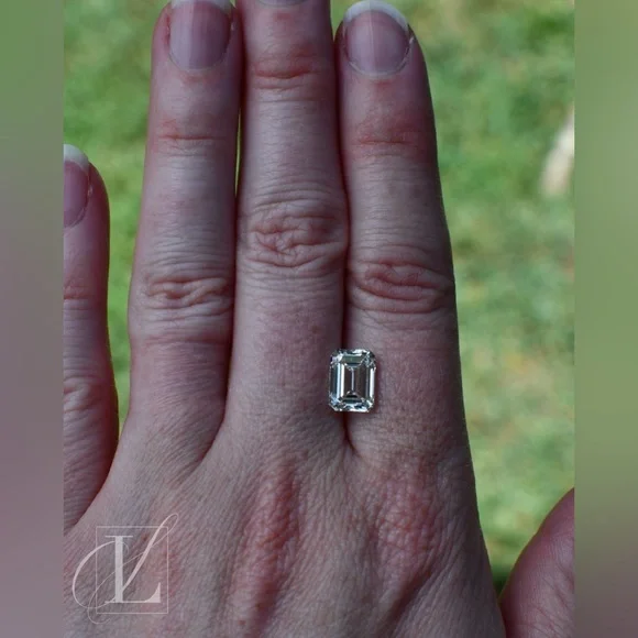 Loose 2.47 CT Lab Grown Emerald Diamond with IGI Report - Picture 3 of 7